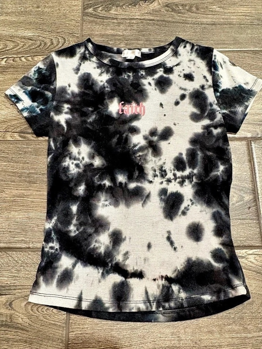 Faith Tie-Dye Tee in Black & White Size Medium